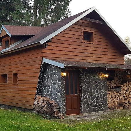 Chata Pod Skalou Valaská Eksteriør billede
