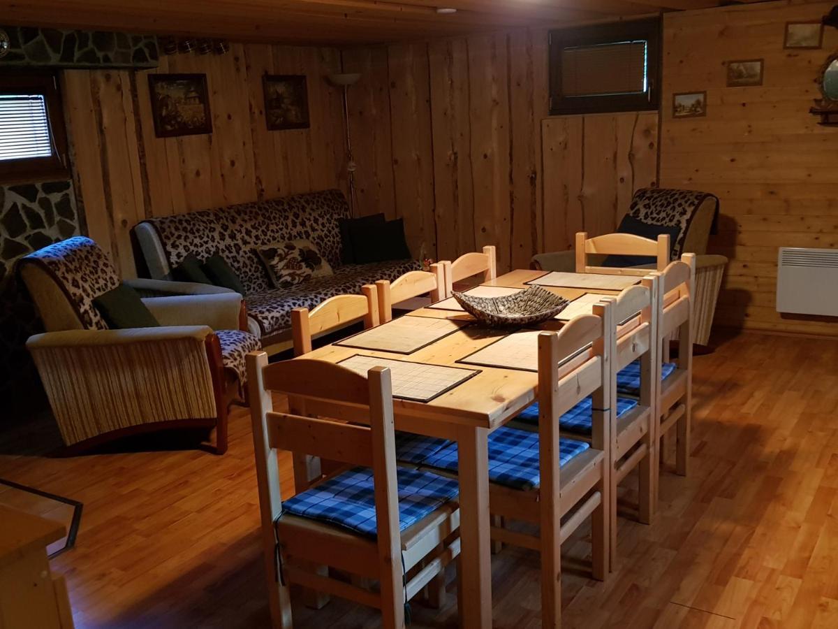 Chata Pod Skalou Valaská Eksteriør billede